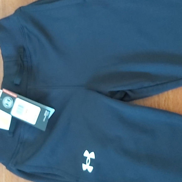 Under Armour Girls Armour Fleece pants. - Picture 4 of 6